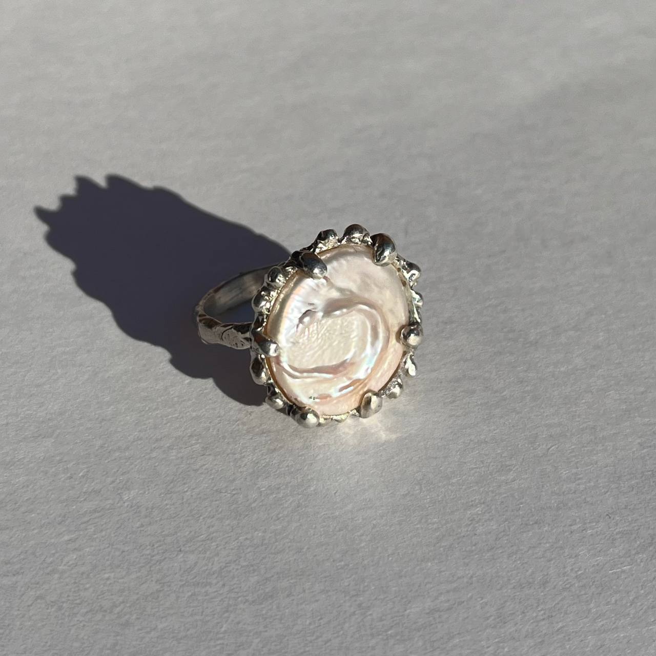 Baroque pearl ring